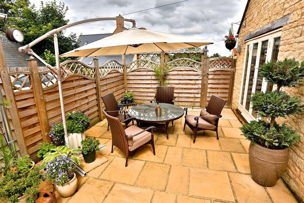 Silverstone Guest House Exteriör bild